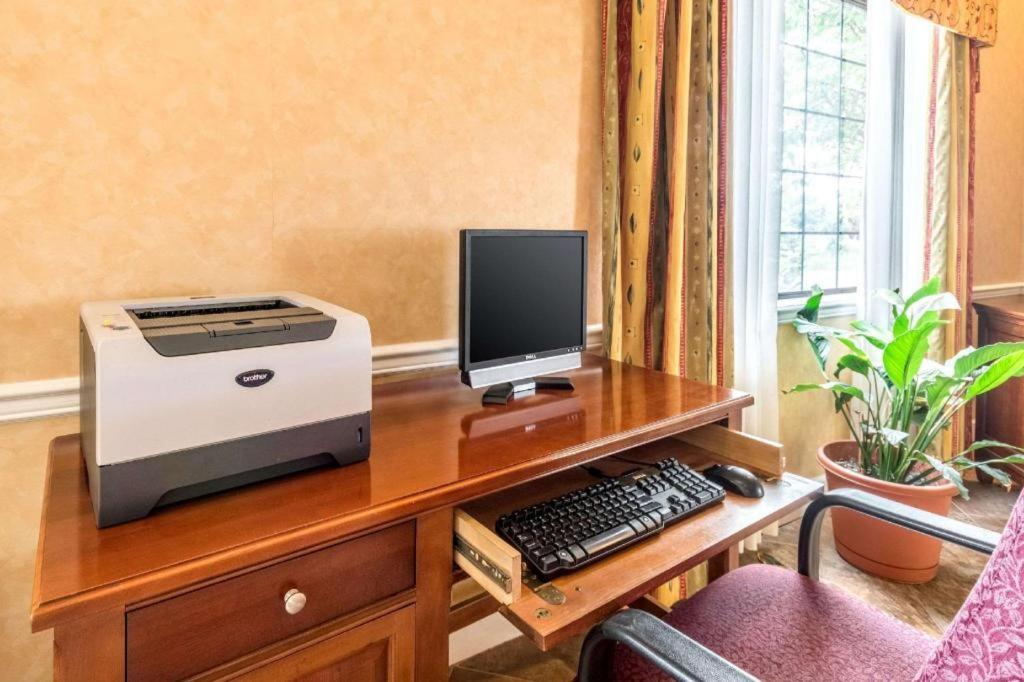 Quality Inn Ripley Eksteriør bilde
