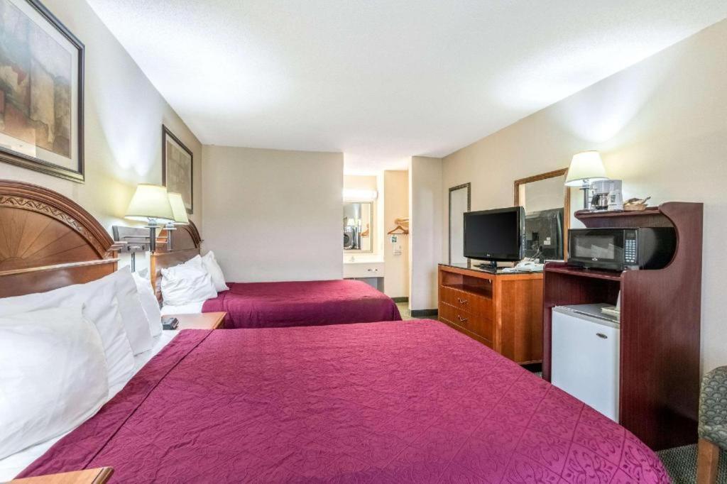 Quality Inn Ripley Eksteriør bilde
