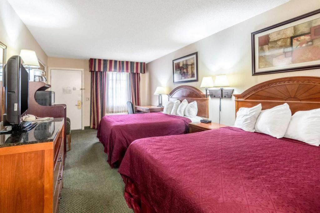Quality Inn Ripley Eksteriør bilde