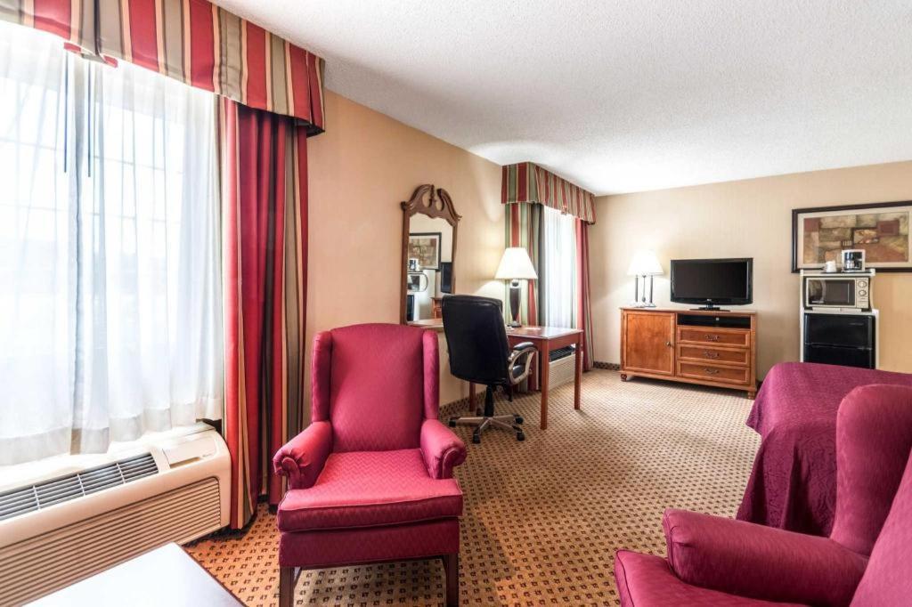 Quality Inn Ripley Eksteriør bilde