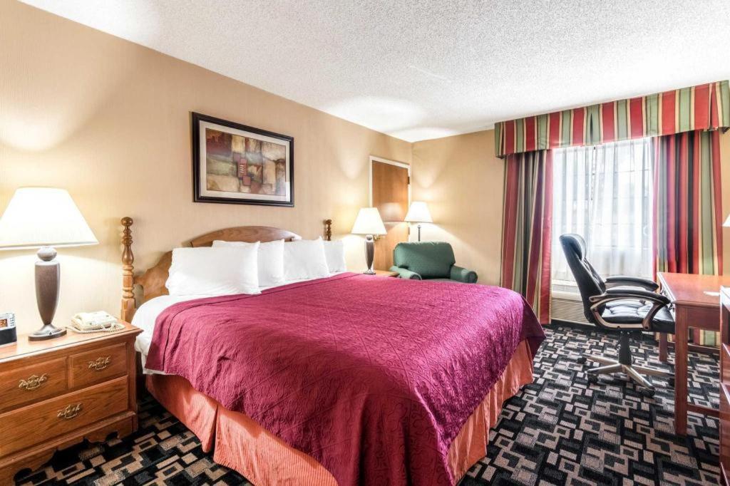 Quality Inn Ripley Eksteriør bilde