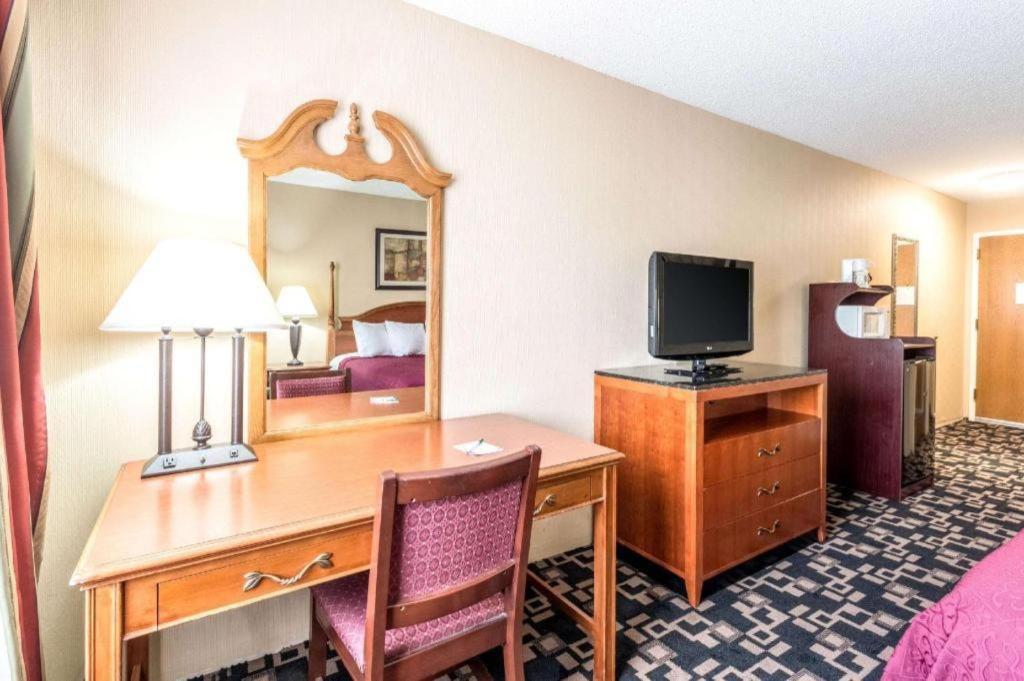 Quality Inn Ripley Eksteriør bilde